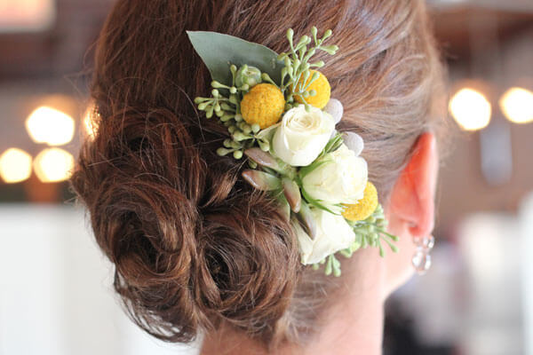 Floral details for wedding hair